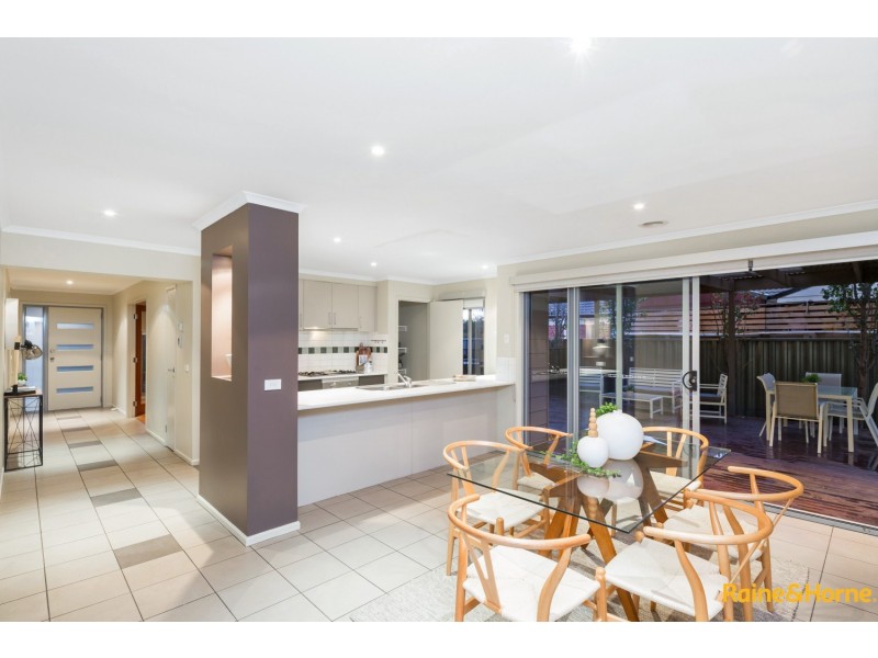 26 PILBARA AVENUE, Burnside VIC 3023