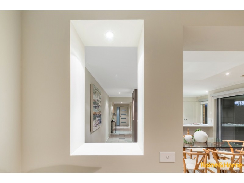 26 PILBARA AVENUE, Burnside VIC 3023