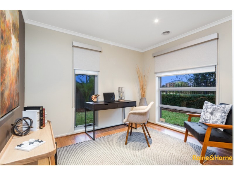 26 PILBARA AVENUE, Burnside VIC 3023