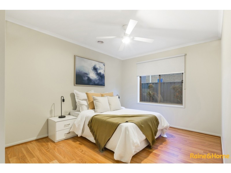 26 PILBARA AVENUE, Burnside VIC 3023