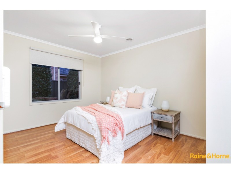 26 PILBARA AVENUE, Burnside VIC 3023