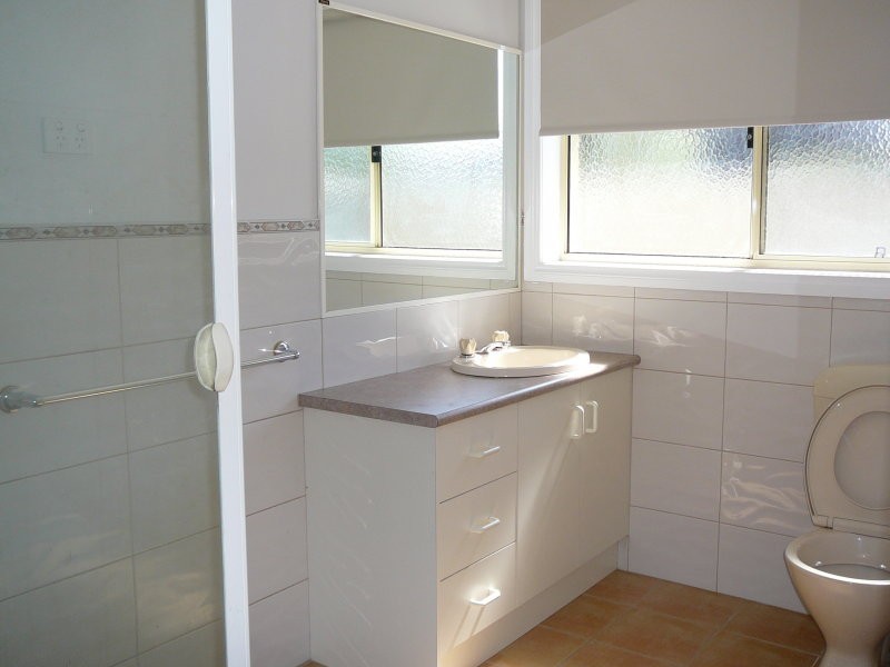 3 Cobblestone Green, Caroline Springs VIC 3023