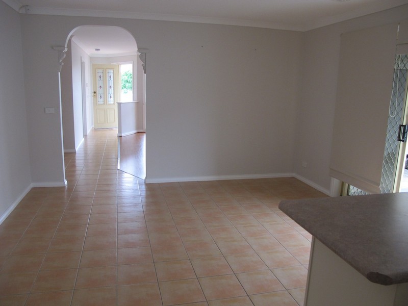 3 Cobblestone Green, Caroline Springs VIC 3023