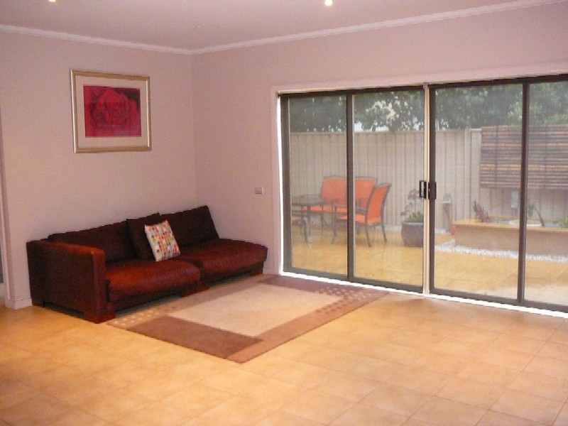 2 Lauricella Place, Caroline Springs VIC 3023