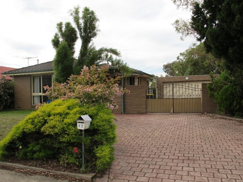 40 Lady Nelson Way, Taylors Lakes VIC 3038