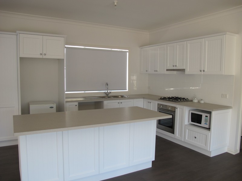 22 Etheridge Rise, Caroline Springs VIC 3023