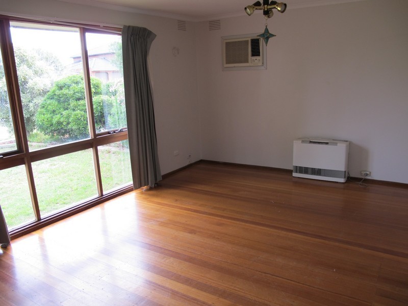 40 LADY NELSON WAY, Taylors Lakes VIC 3038