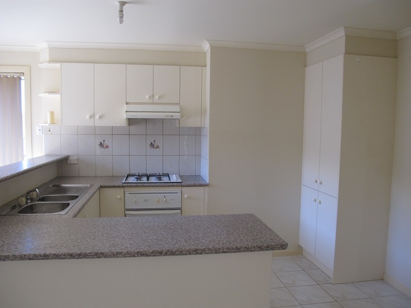 17 Ahmet Place, Hillside VIC 3037