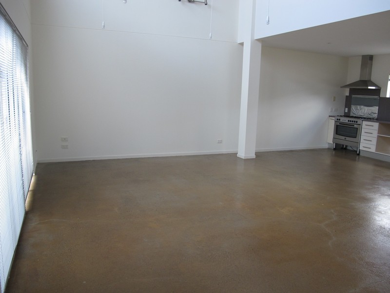 6 Beacon Lane, Caroline Springs VIC 3023