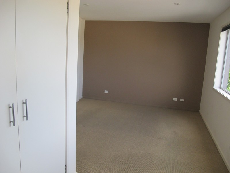 6 Beacon Lane, Caroline Springs VIC 3023