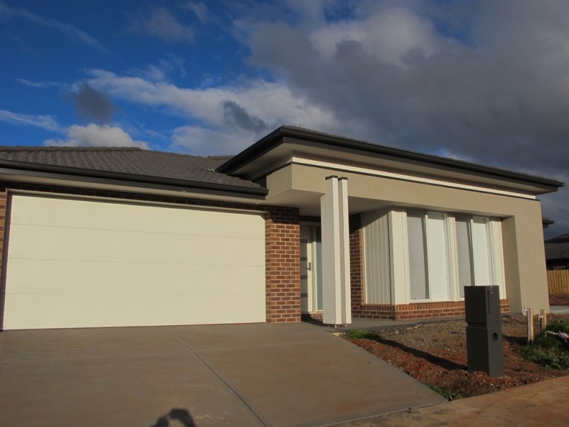 5 Beaumont Street (Aintree), Rockbank VIC 3335