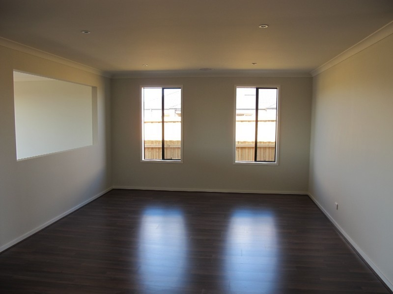 16 Leuca Street, Brookfield VIC 3338