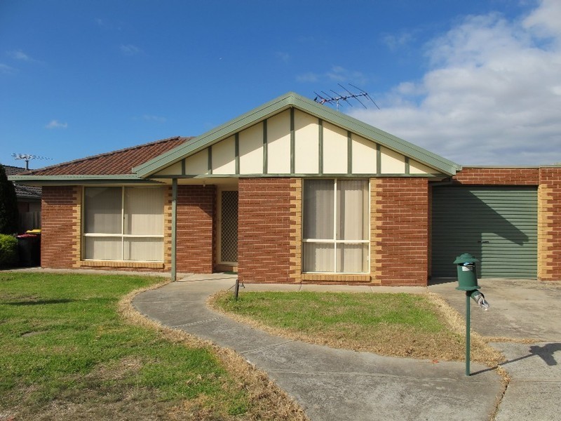17 Ahmet Place, Hillside VIC 3037