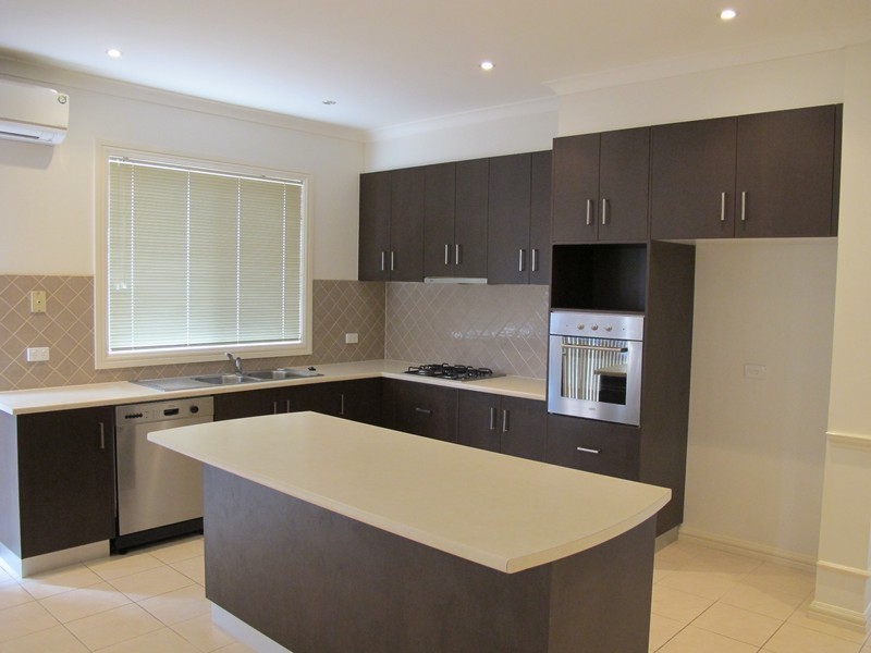 32 Menzies Drive, Burnside Heights VIC 3023