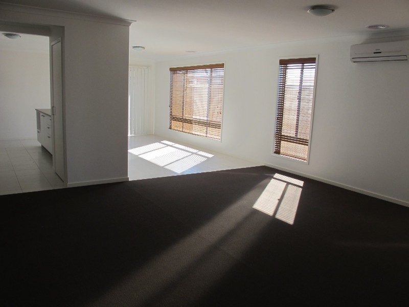 5 Clare Street, Brookfield VIC 3338