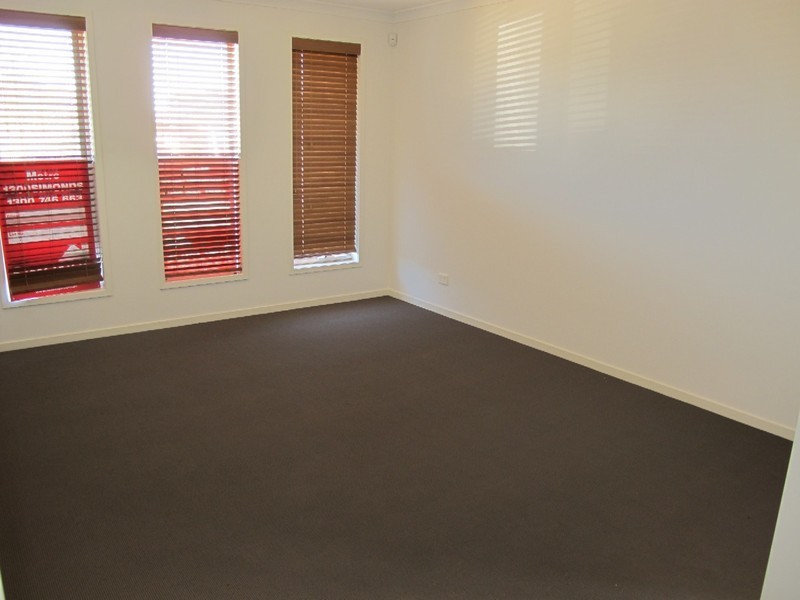 5 Clare Street, Brookfield VIC 3338