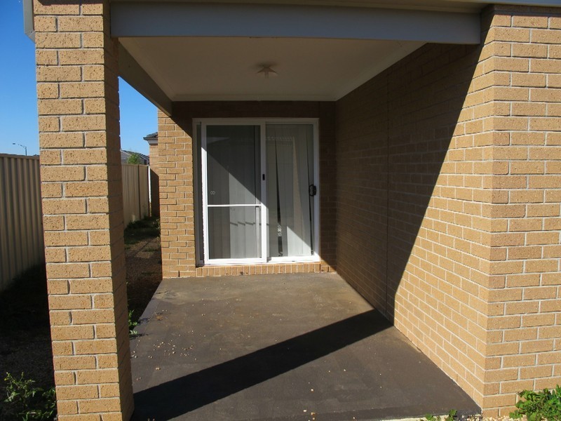 5 Clare Street, Brookfield VIC 3338