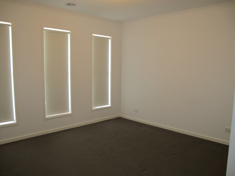 7 Gardenia Way, Caroline Springs VIC 3023