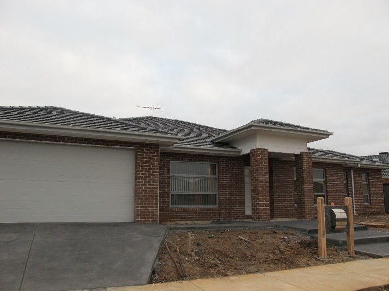 6 Appleby Loop, Derrimut VIC 3030