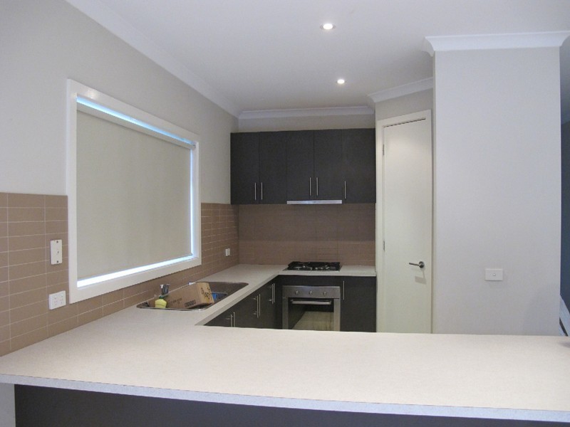 6 Parsley Street, Caroline Springs VIC 3023