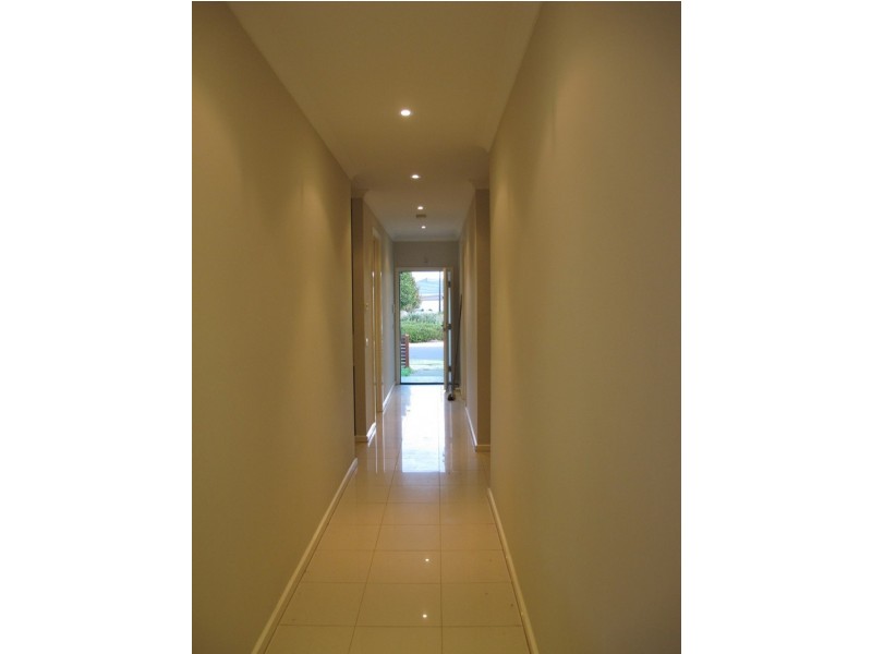 6 Parsley Street, Caroline Springs VIC 3023