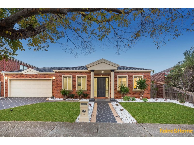 5 LATROBE TERRACE, Taylors Hill VIC 3037