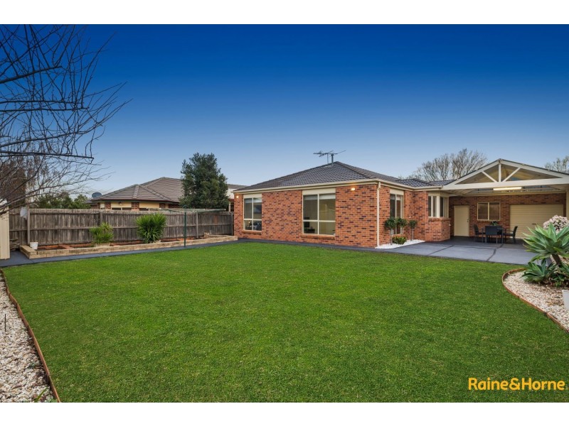 5 LATROBE TERRACE, Taylors Hill VIC 3037
