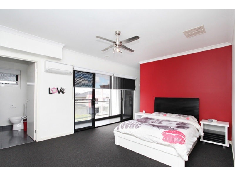 53 The Esplanade, Caroline Springs VIC 3023