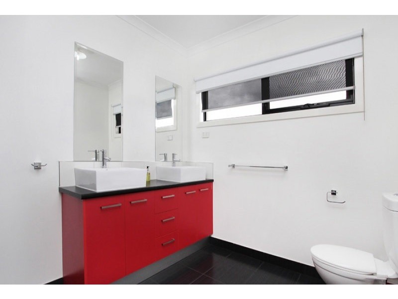 53 The Esplanade, Caroline Springs VIC 3023