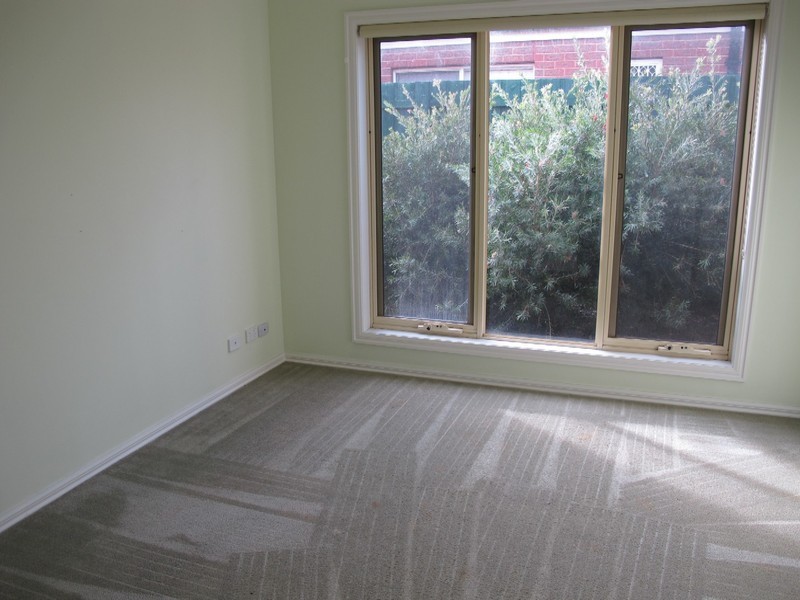 3/4 Balmoral Close, Hillside VIC 3037