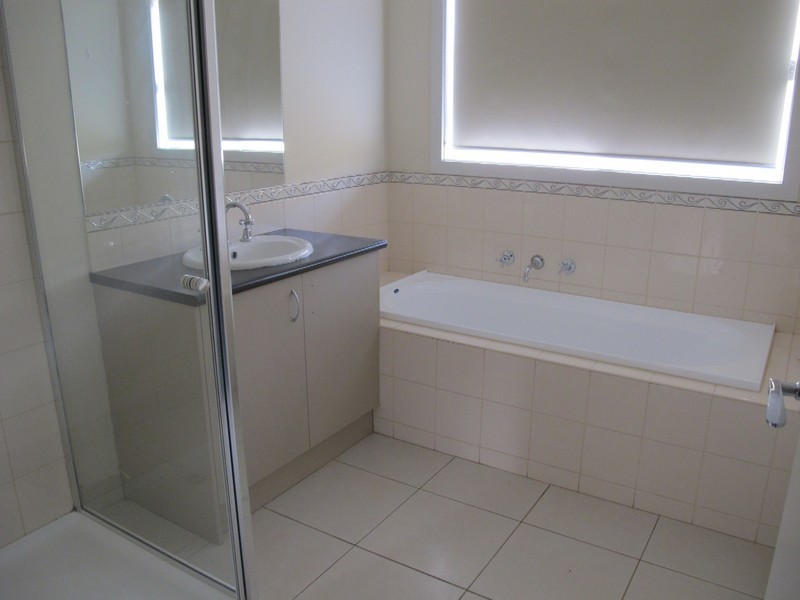 3 Scullin Road, Burnside Heights VIC 3023