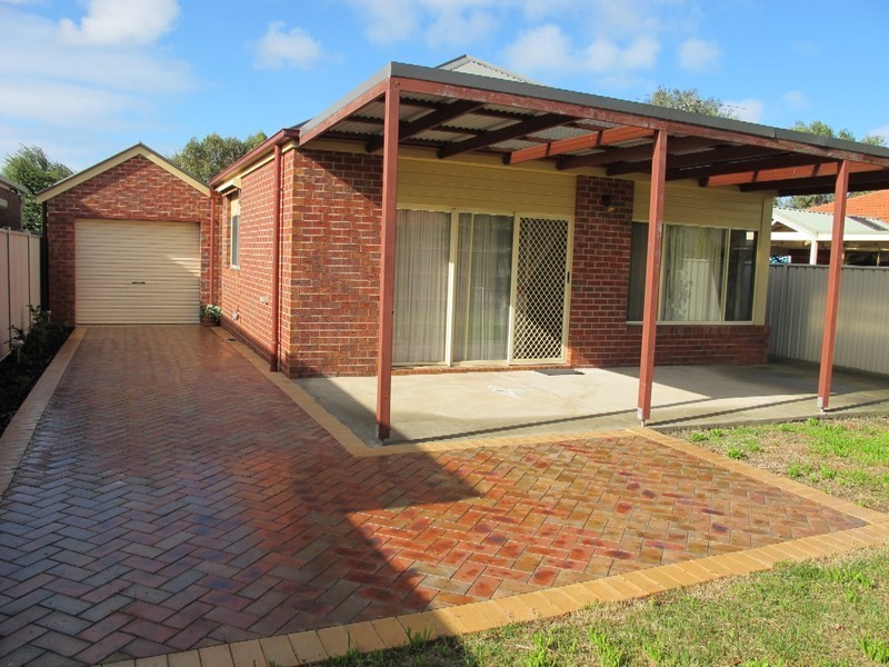 10 Taylors Court, Caroline Springs VIC 3023