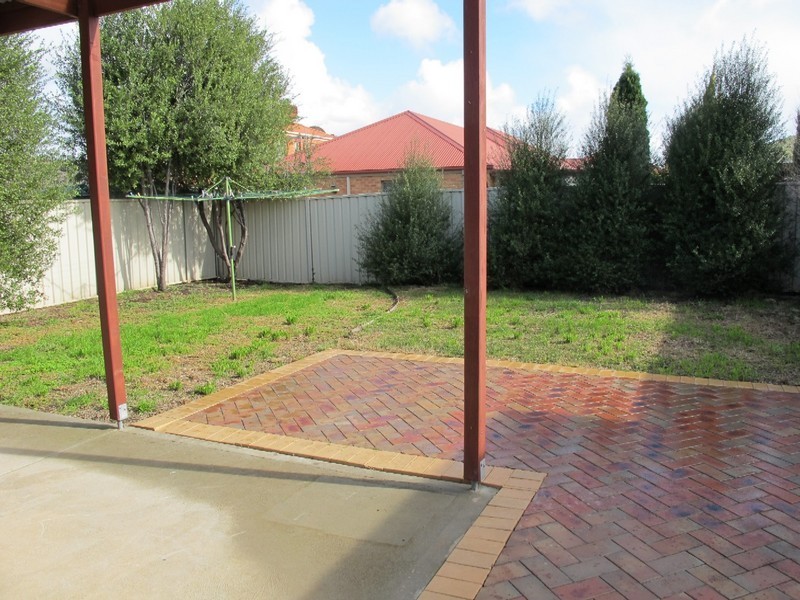 10 Taylors Court, Caroline Springs VIC 3023