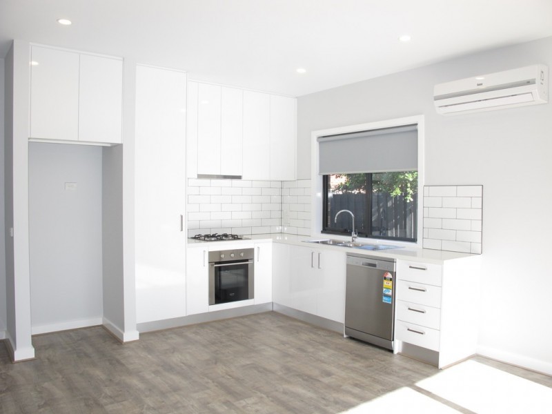 4/7 Boisdale Avenue, Sunshine North VIC 3020