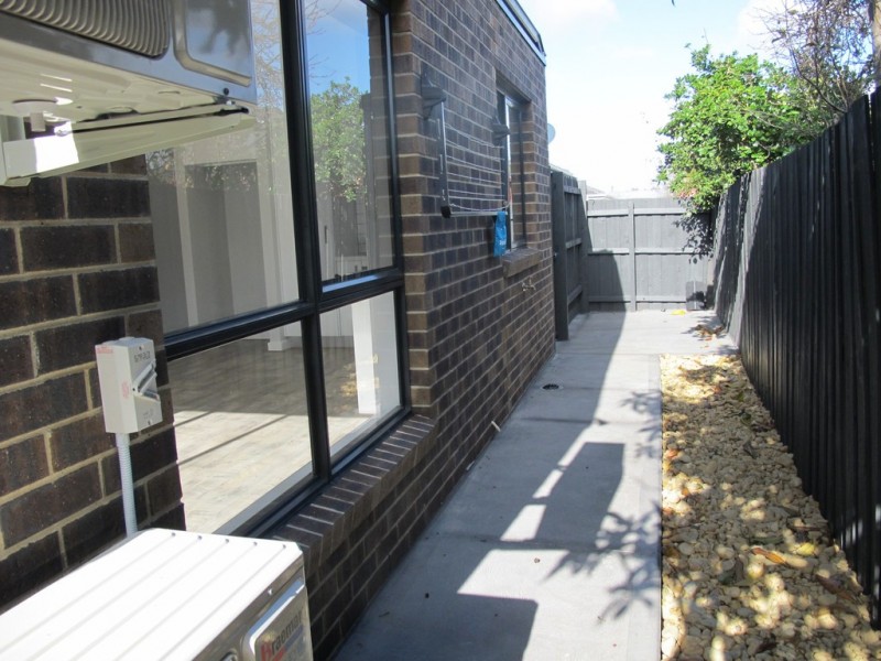 4/7 Boisdale Avenue, Sunshine North VIC 3020