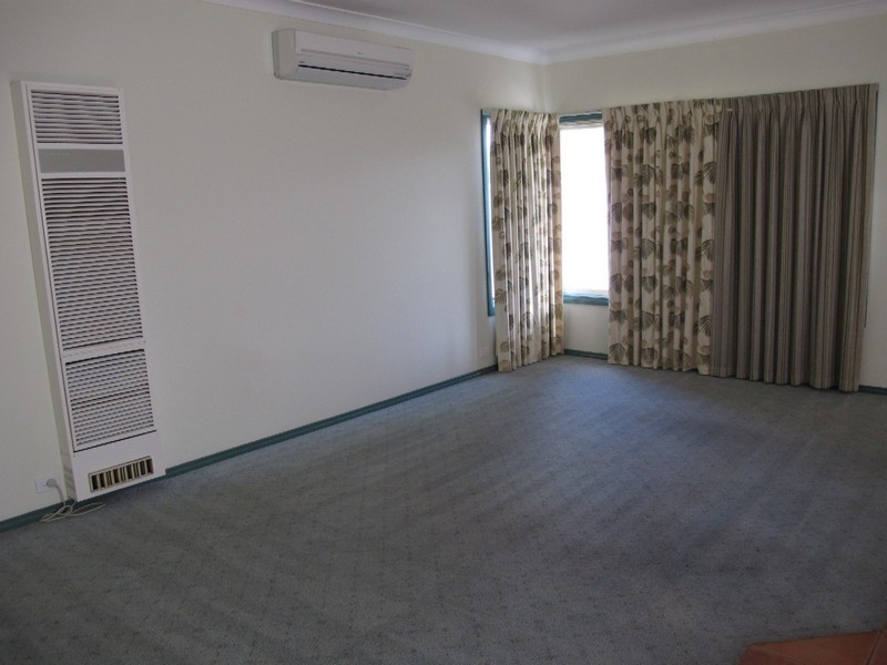 10 Taylors Court, Caroline Springs VIC 3023