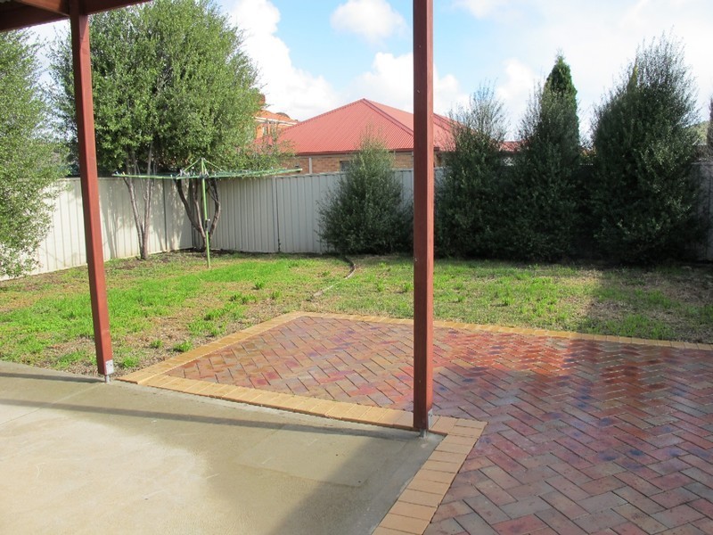 10 Taylors Court, Caroline Springs VIC 3023