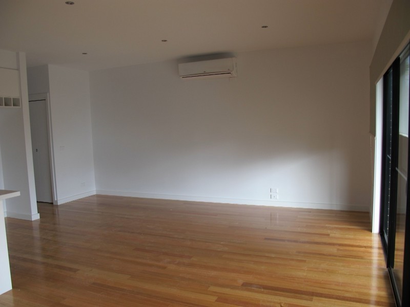 7/5 Chelsworth Place, Caroline Springs VIC 3023