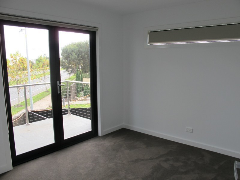 7/5 Chelsworth Place, Caroline Springs VIC 3023