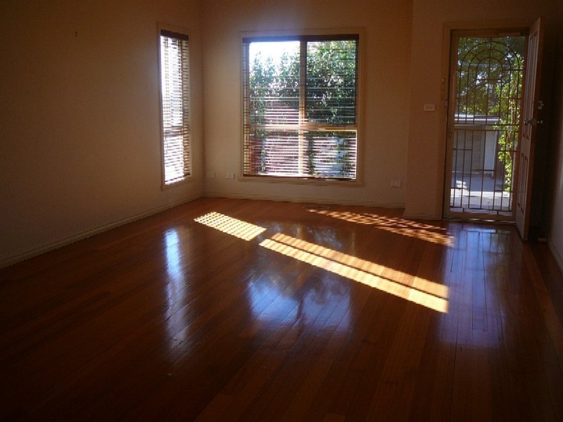 1A Glencara Street, Avondale Heights VIC 3034