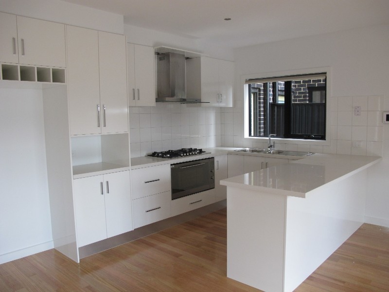 6/5 Chelsworth Place, Caroline Springs VIC 3023