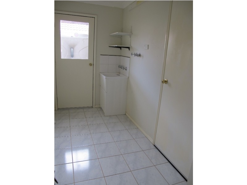 93 Springlake Avenue, Caroline Springs VIC 3023