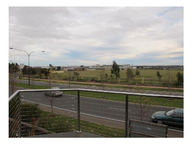 8/5 Chelsworth Place, Caroline Springs VIC 3023