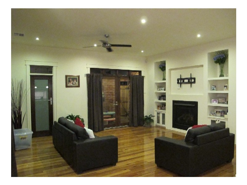 22 Monckton Place, Caroline Springs VIC 3023