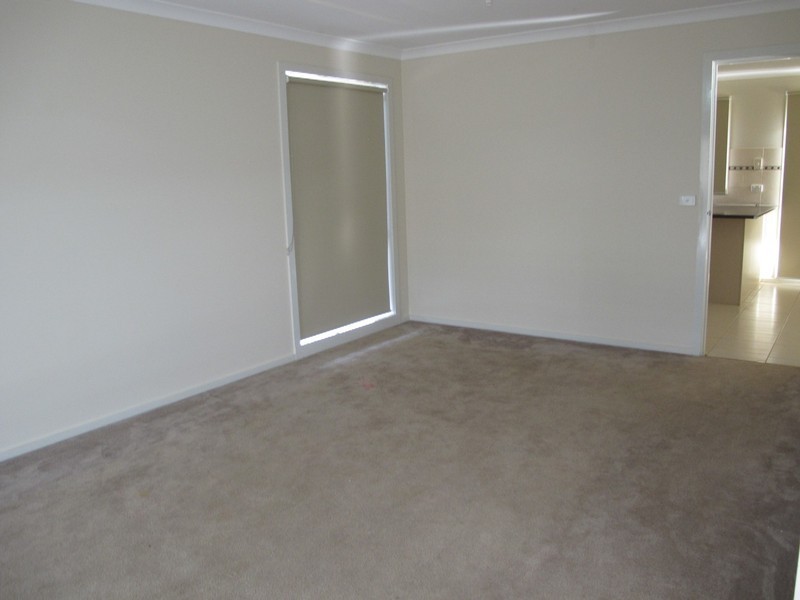 3 Scullin Road, Burnside Heights VIC 3023