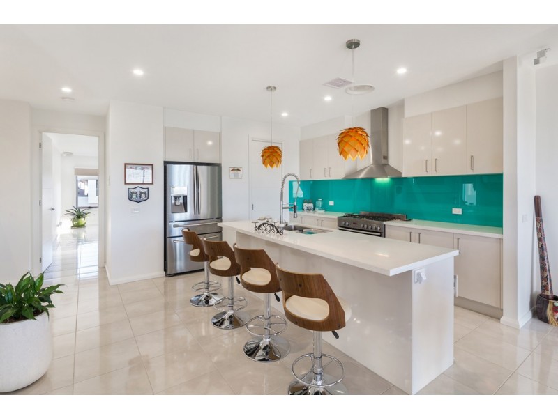 40 Catamaran Drive (Wyndham Harbour), Werribee South VIC 3030