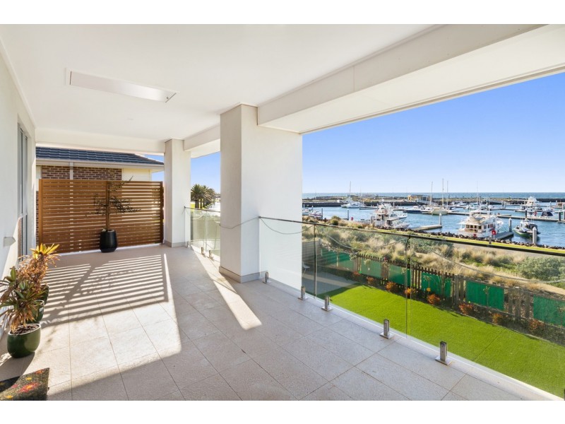 40 Catamaran Drive (Wyndham Harbour), Werribee South VIC 3030