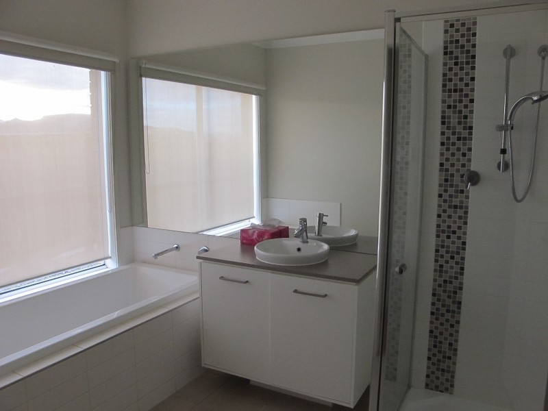 6 Albert Court, Burnside Heights VIC 3023