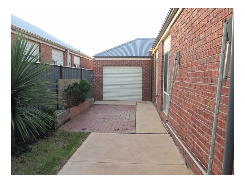 31 Pendragon Crescent, Derrimut VIC 3030