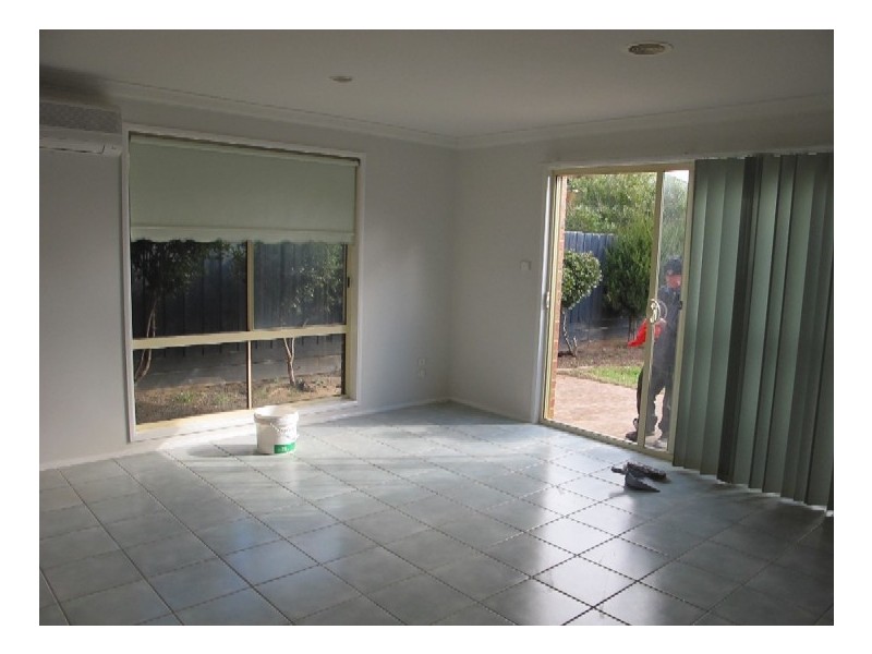 35 Berthon Crescent, Hillside VIC 3037